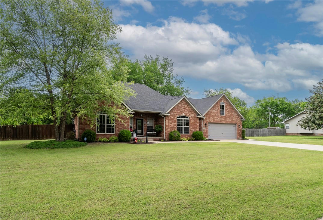 22704 OAKVIEW RD, SILOAM SPRINGS, AR 72761, photo 1 of 47